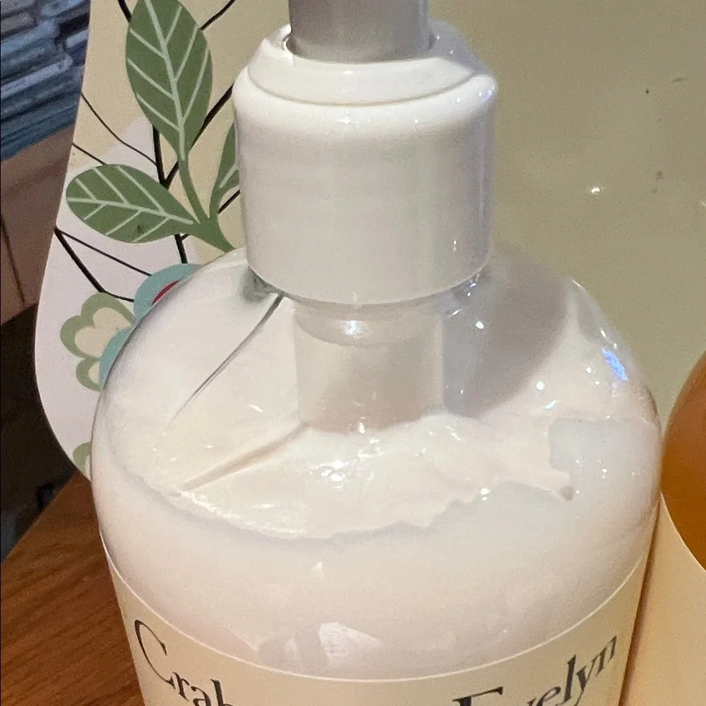 Crabtree & Evelyn Summer Hill Body Lotion and Shower Gel Set